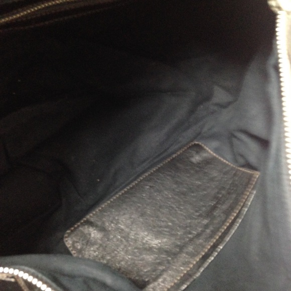 Chloe Black Distressed Leather Hand Bag - Picture 8 of 9
